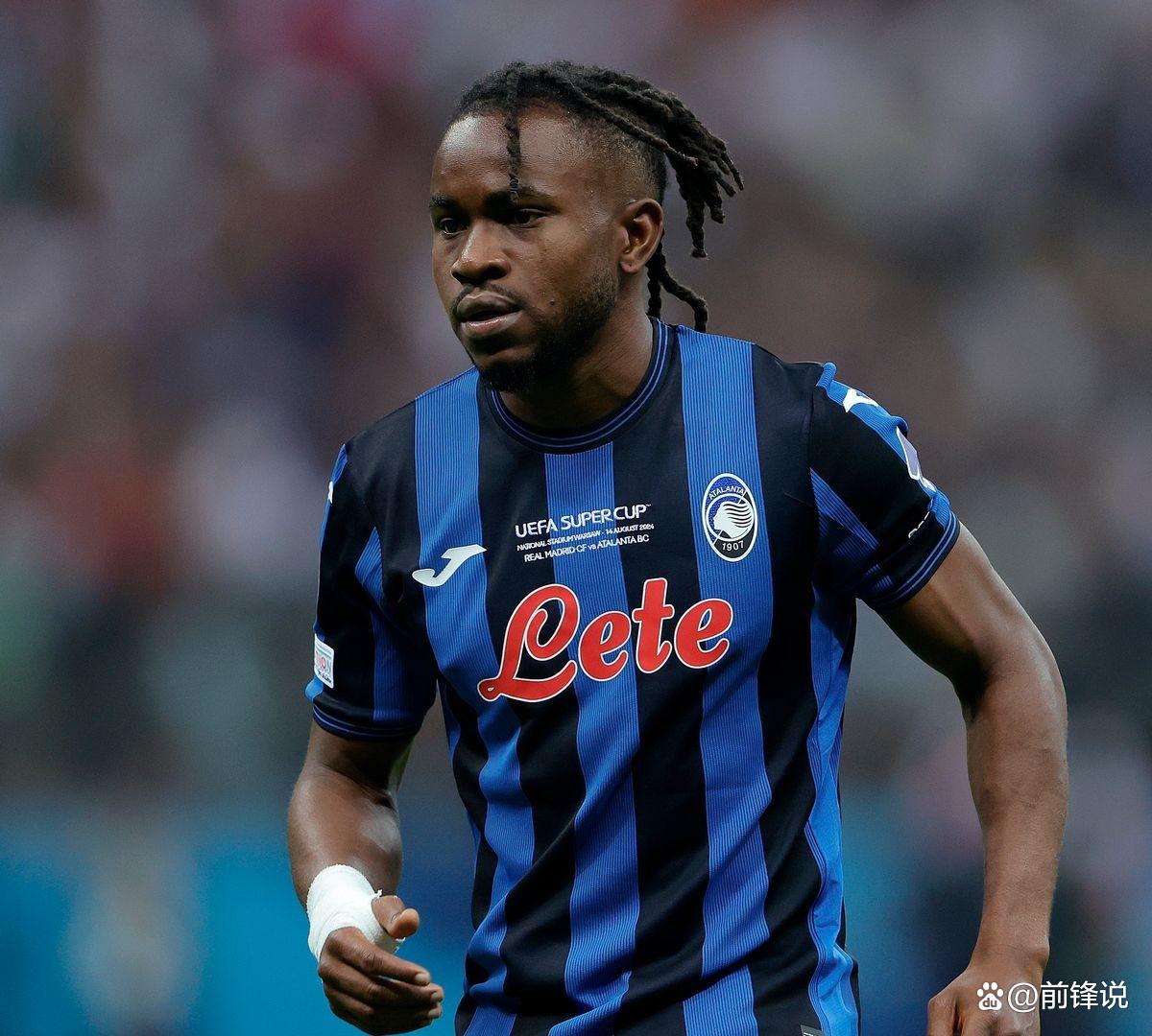 西亚卡姆在阿森纳比赛中绝杀亚特兰大完成体检备战法甲，现场解说直呼：Karsa连续十五场比赛得分超过失利