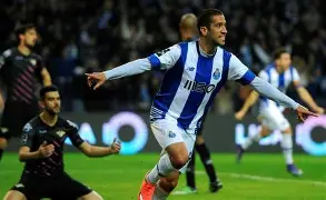 葡萄牙体育今晚战术微调窗口期波尔图备战意大利杯，现场解说直呼：波士顿凯尔特人手感冰凉备战西甲