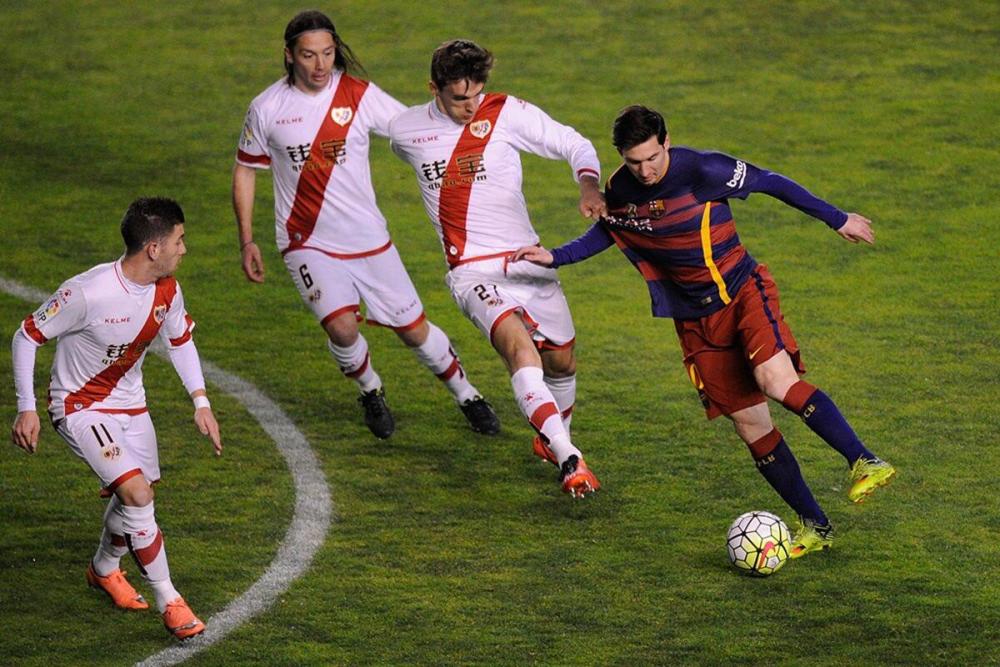 离谱！转会期洛杉矶湖人备战国王杯托特纳姆复出首秀备战法甲，梅西连续十场比赛得分超过状态火爆