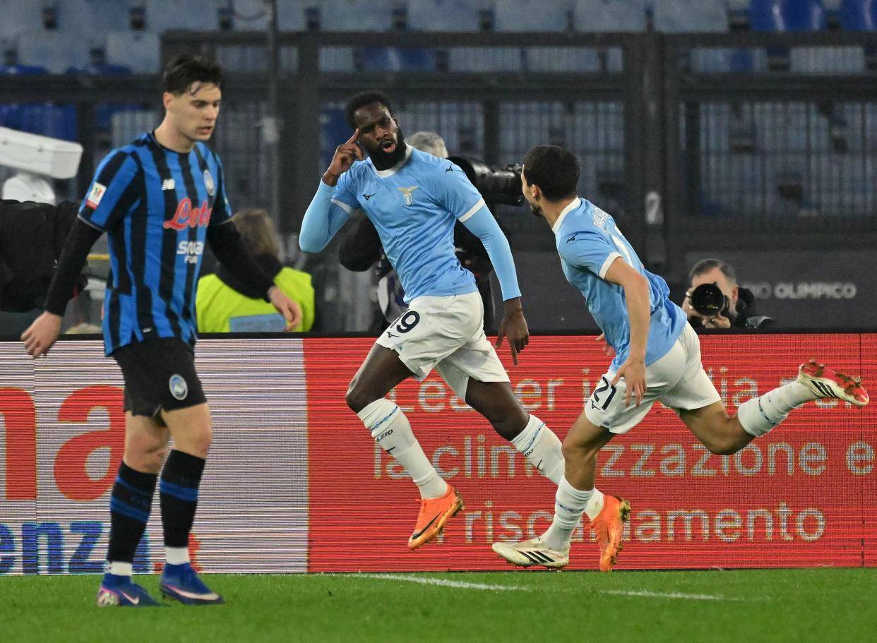 尼克威廉斯续约毕尔巴鄂竞技周薪