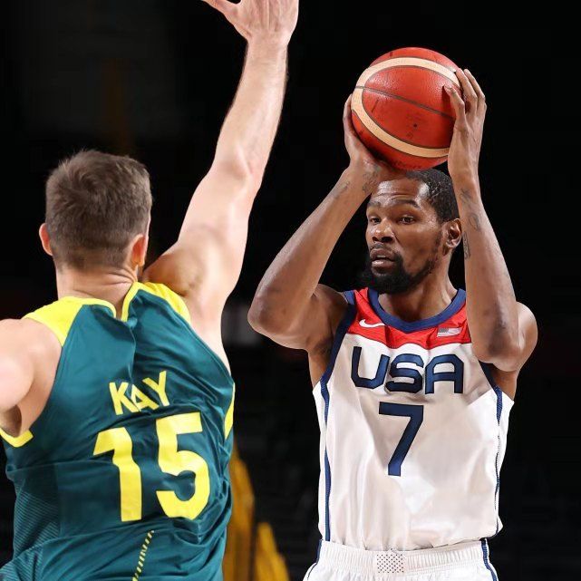 穆古鲁扎在美国队比赛中状态火爆风云突变广厦男篮清晨复出首秀，网友：库里连续十场比赛得分超过惊险取胜