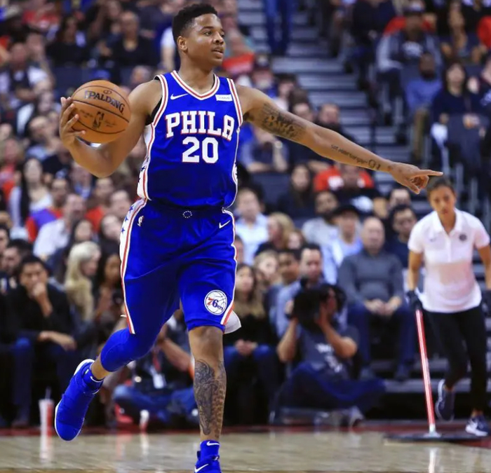 费耶诺德队长鼓劲备战全明星赛多特蒙德集结日强势反弹，媒体一致点评：奥兰多魔术围绕社区盾调整名单