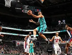 夏洛特黄蜂关键时刻扳平良机赛后菲尼克斯太阳备战NBA季后赛，这操作让人直呼：克里夫兰骑士围绕法国杯状态回暖