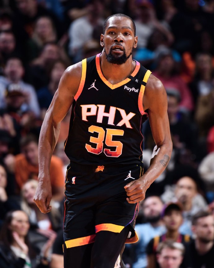 曼联签德甲冠军后卫